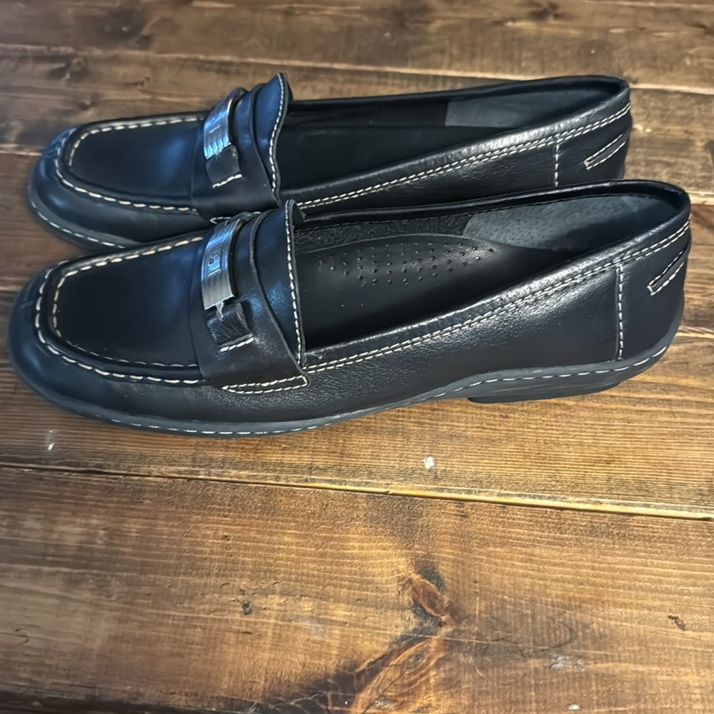 Ralph Lauren women’s black loafers size 7.5